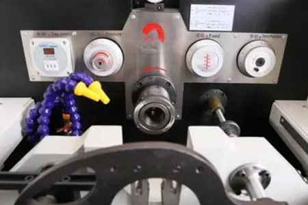 精密珩磨機加工產品表面刮傷原因,你可知道?